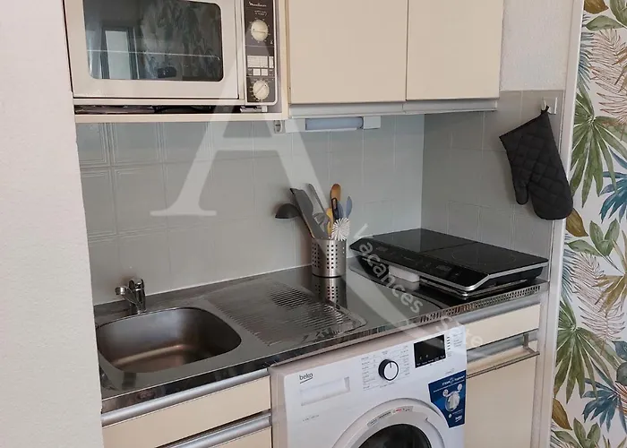 T2 Quartier Quilles Renove Avec Gout Wifi 4 Personnes * Sète