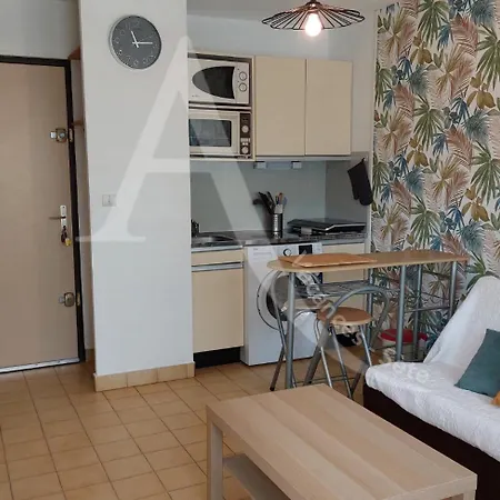 T2 Quartier Quilles Renove Avec Gout Wifi 4 Personnes
