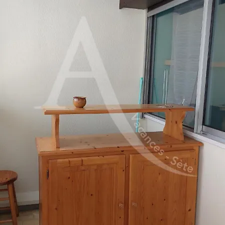 T2 Quartier Quilles Renove Avec Gout Wifi 4 Personnes